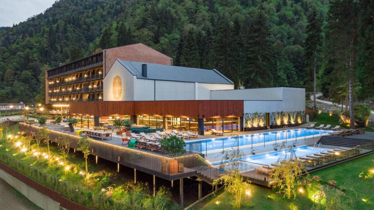 New Sairme Hotel Buitenkant foto